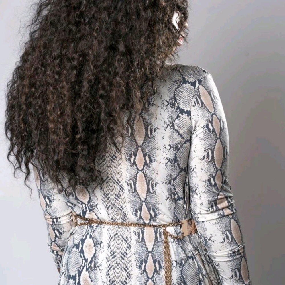 BEAUTIFUL! MUST HAVE! VERSATILE! DUSTER~ROBE~COVER UP